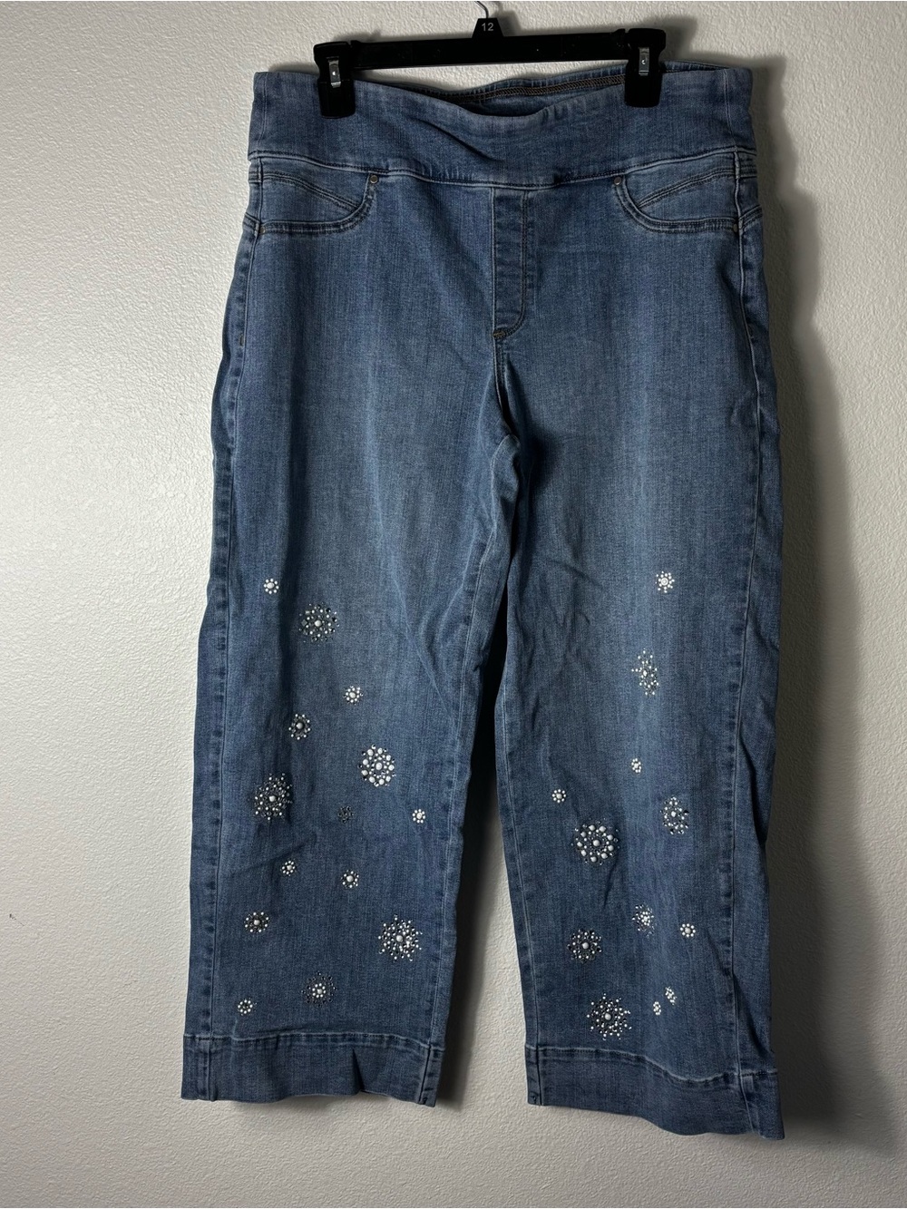 Chico’s Perfect Stretch Straight Leg Ankle Jeans Size 2 (12/M) Embellished